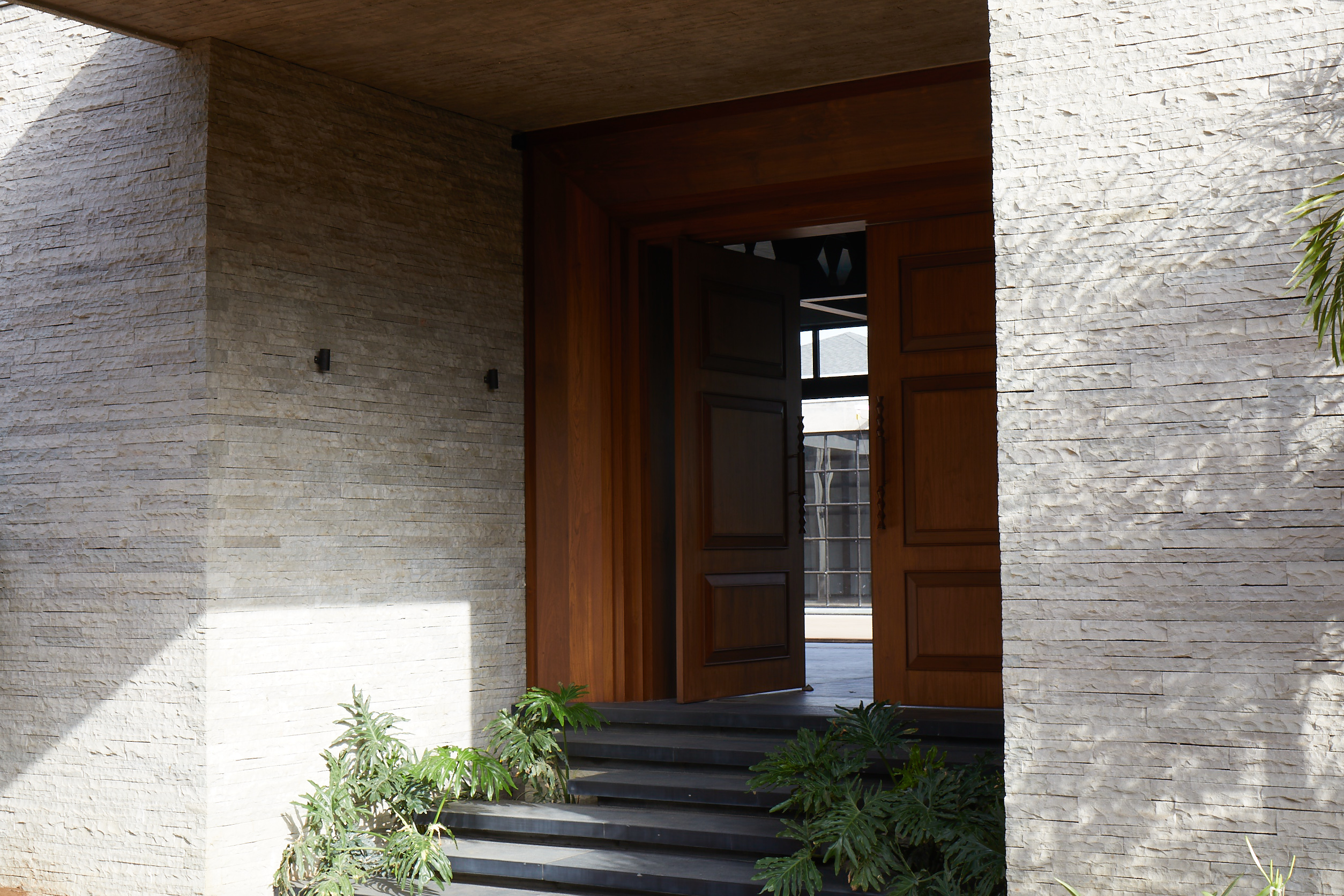 Avaani London Fog Ledgestone