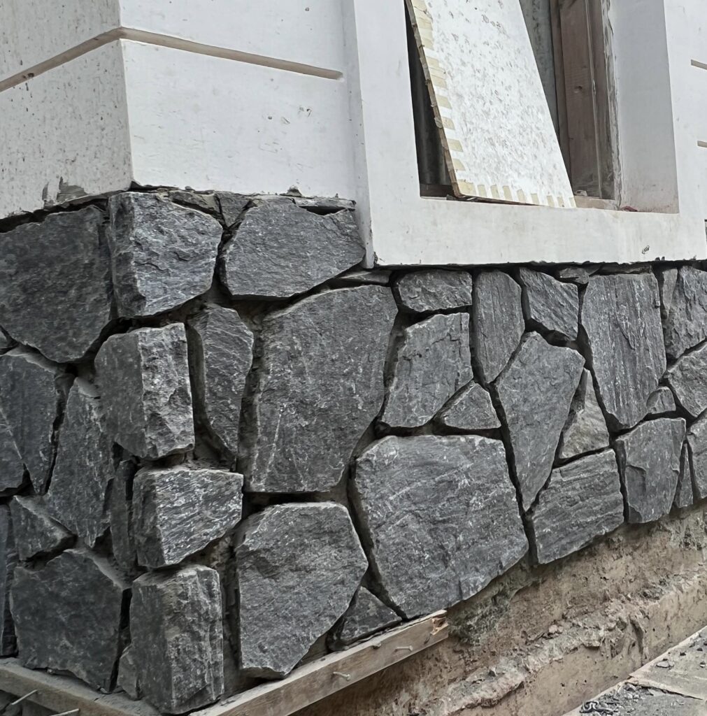 Avaani Pacific Peak Roman Fieldstone