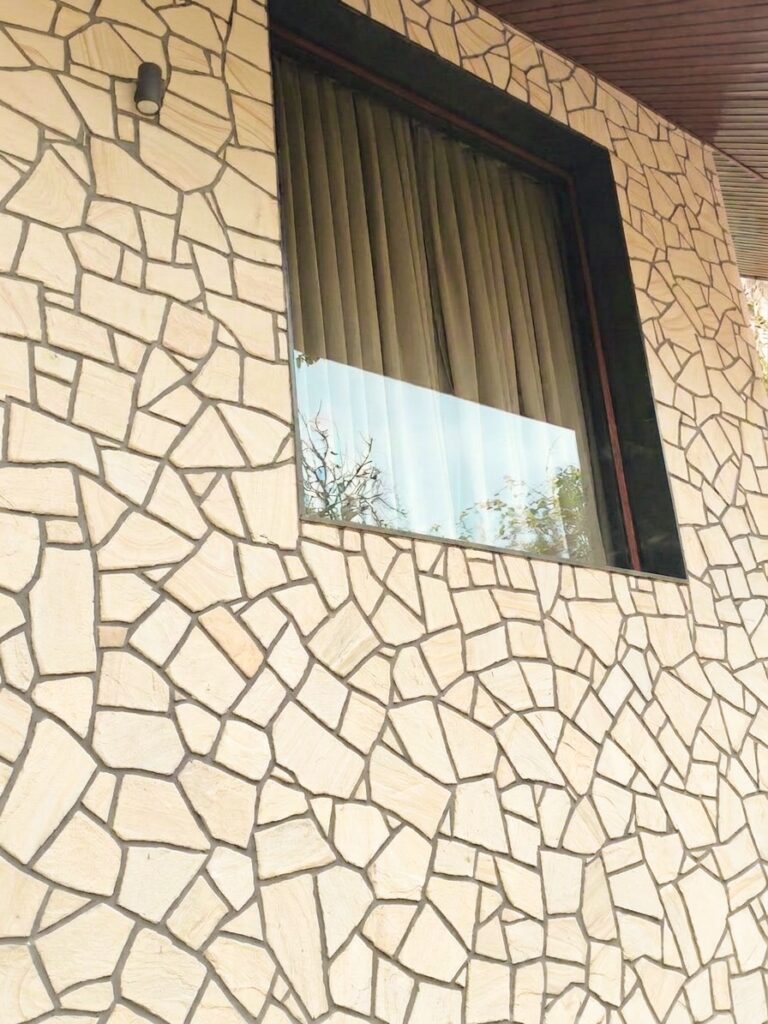 Avaani Ivory Roman Fieldstone